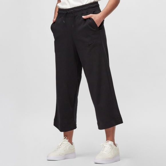Nike Pants - Nike Loose Fit Cropped Joggers Pants Size Small NWT
